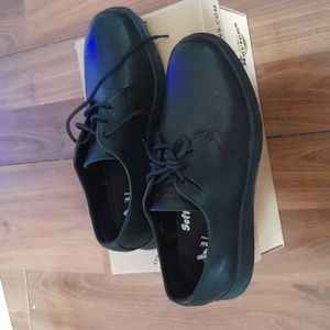 Brand New Dr Martens men's soft wear shoes size USA 10